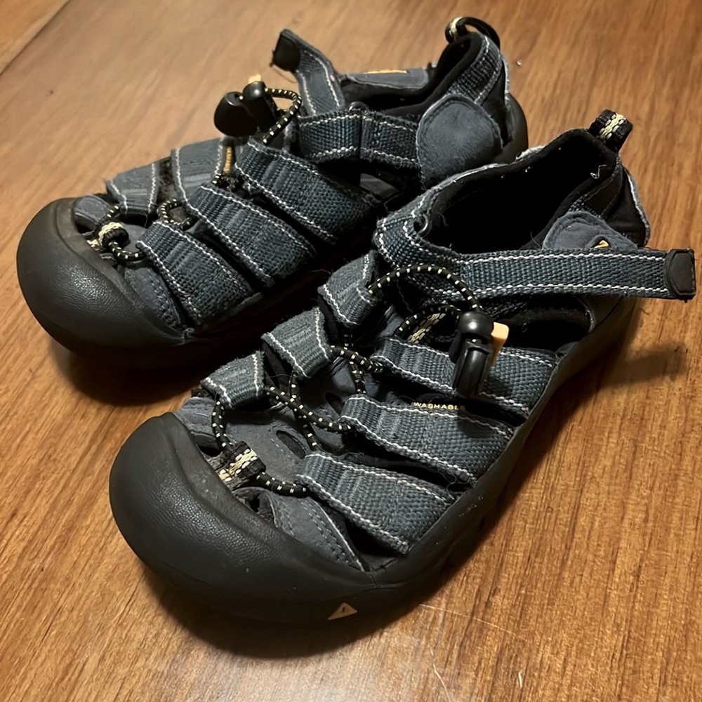 Keen kids 13